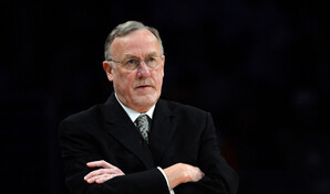 Rick Adelman, un emblema de los banquillos de la NBA, fallece a los 79 a&ntilde;os