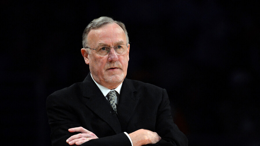 Rick Adelman, un emblema de los banquillos de la NBA, fallece a los 79 años Rick Adelman, un emblema de los banquillos de la NBA, fallece a los 79 años