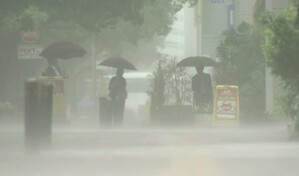 Quince heridos en Jap&oacute;n por poderosa tormenta tropical que se dirige a Tokio