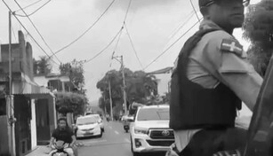 Muerte de agente de Migraci&oacute;n expone riesgos en el traslado de personal en camionetas
