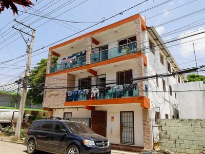 Hospitalizan a niña de seis años tras caer desde un tercer nivel