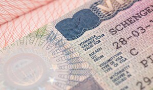El visado Schengen: la larga fila dominicana ante las puertas de Europa