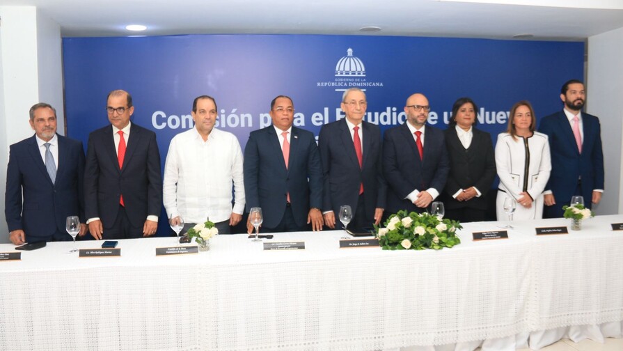Comisión Consultiva presentará proyecto de ley para construcción nuevo estadio Comisión Consultiva presentará proyecto de ley para construcción nuevo estadio