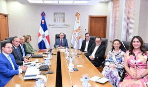 Valdez Albizu pasa balance a la econom&iacute;a dominicana con delegaci&oacute;n del Citibank