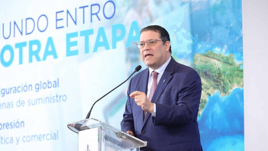 Zonas francas representan cerca del 60 % del intercambio comercial del pa&iacute;s, afirma Sanz Lovat&oacute;n