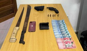 Ocupan un rev&oacute;lver y armas blancas en un allanamiento realizado en La Romana