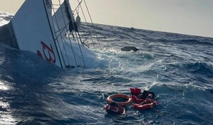 Armada rescata a dos extranjeros tras naufragio de embarcaci&oacute;n cerca de Puerto Plata