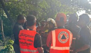 Defensa Civil recupera el cuerpo de un joven en un canal de Santiago