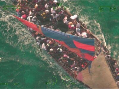 EE.UU. intercepta un barco con 240 migrantes haitianos