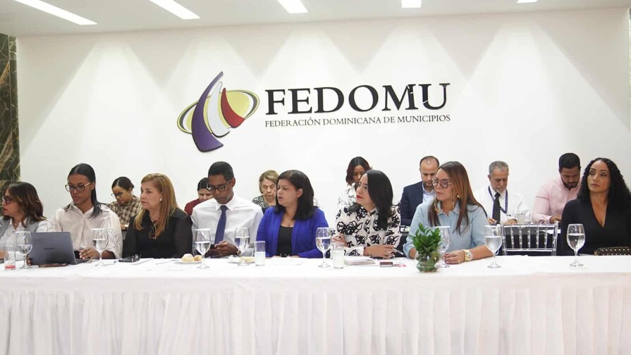 Alcaldes acuerdan impulsar el ordenamiento territorial en los municipios