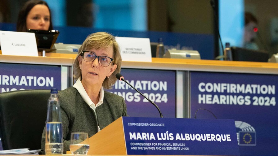 La UE aplaza y suaviza ciertas reglas bancarias para evitar desventajas frente a EE. UU.
