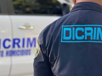 Policía arresta hombre acusado de violencia de género