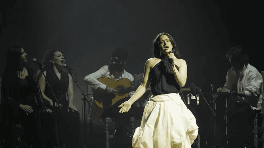 Rosal&iacute;a aplaza sus conciertos en Miami y Orlando por una emergencia familiar