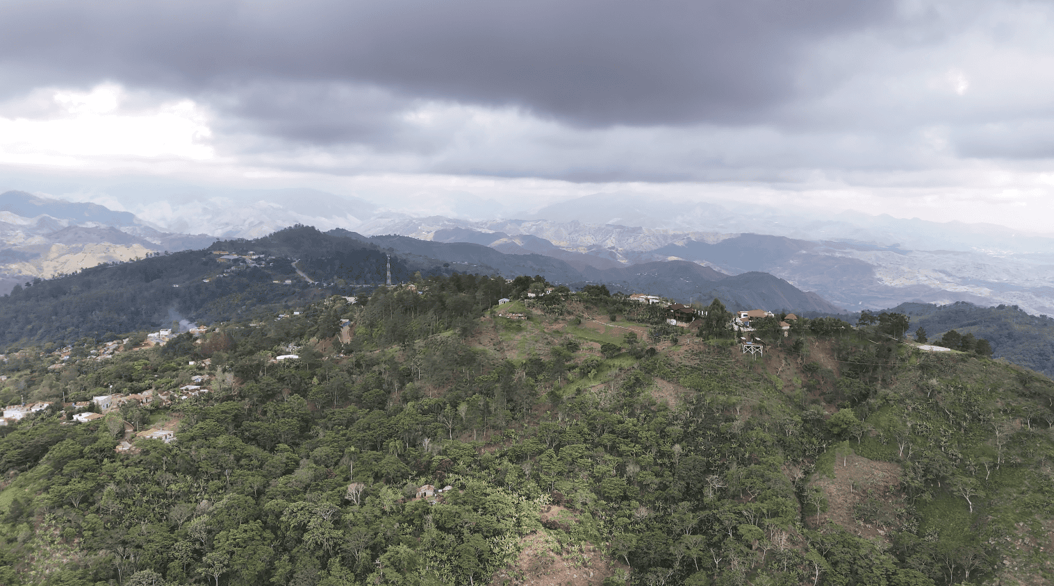 Vistas panor&aacute;mica de Los Fr&iacute;os, en la Cordillera Central. 