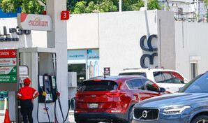 Gobierno congela precio de los principales combustibles