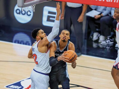 Knicks intentan golpear hoy otra vez y Spurs cambiar la historia