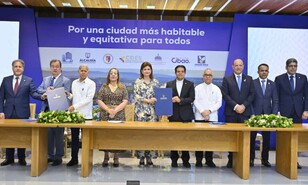 Santiago firma pacto para orientar su desarrollo urbano con visi&oacute;n al 2035