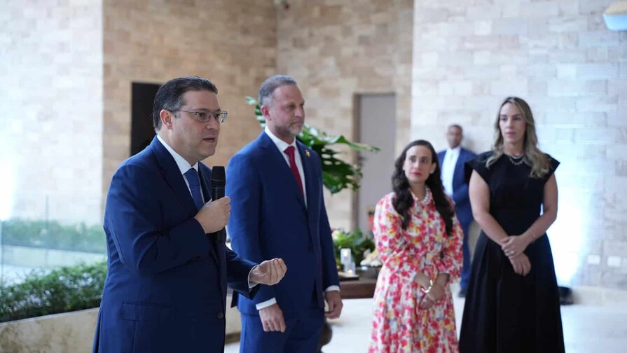 Sanz Lovat&oacute;n se re&uacute;ne con cuerpo diplom&aacute;tico para explicar oportunidades de inversi&oacute;n en RD