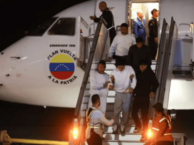 Venezuela recibe 158 migrantes repatriados desde México