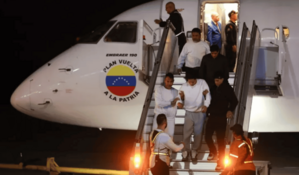 Llega a Venezuela el primer vuelo de repatriaci&oacute;n procedente de EE. UU. desde los terremotos
