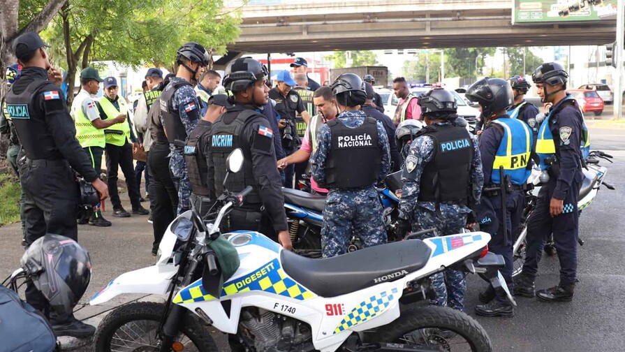 Autoridades retienen 46 motocicletas durante operativo de fiscalizaci&oacute;n en paradas del GSD