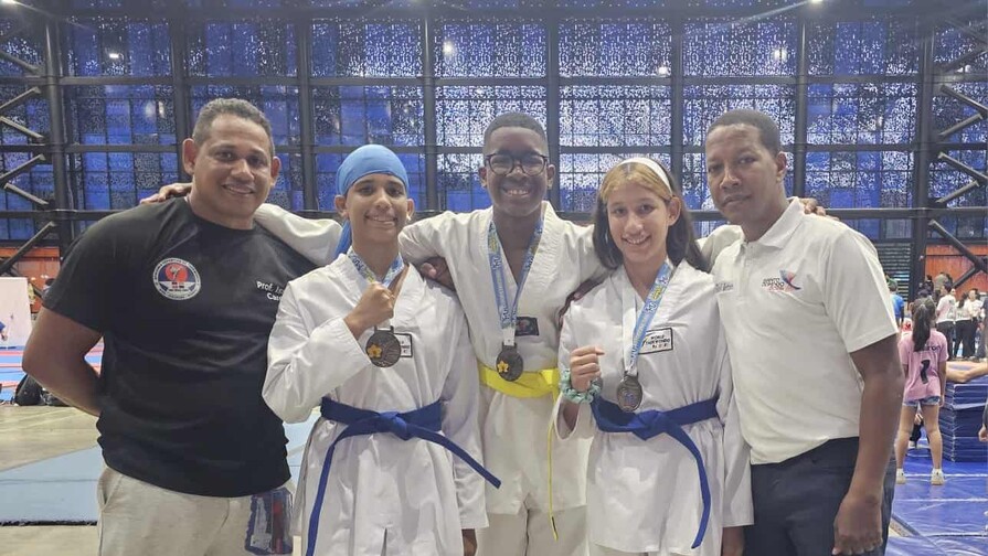 Hermanas dominicanas disputan el oro en Colombia y convierten la final en un triunfo familiar Hermanas dominicanas disputan el oro en Colombia y convierten la final en un triunfo familiar