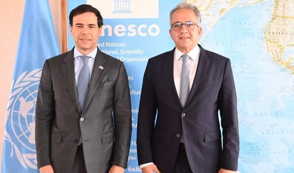 Roberto &Aacute;ngel Salcedo sostiene encuentro estrat&eacute;gico con el director general de la Unesco