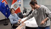La segunda vuelta de las elecciones presidenciales en Per&uacute; comienza en Nueva Zelanda