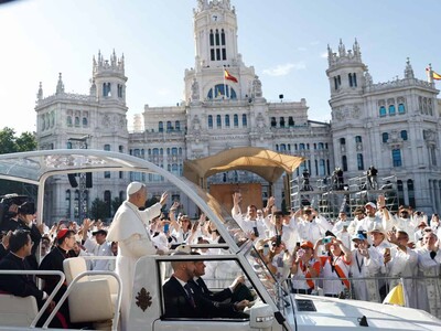 Misa del papa en España reúne a más de un millón de personas