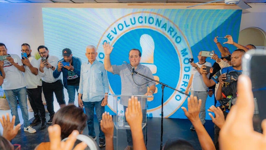 Se juramentan en el PRM regidor y secretario general de la Fuerza del Pueblo en Cotuí Se juramentan en el PRM regidor y secretario general de la Fuerza del Pueblo en Cotuí