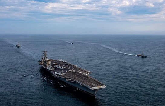 De propulsi&oacute;n nuclear y militar: as&iacute; es portaaviones de EE. UU. visitado por autoridades dominicanas