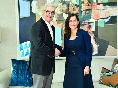 Gonzalo Castillo se reúne con la embajadora de EE. UU. Leah 