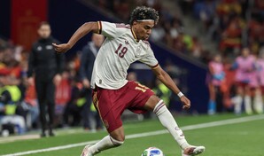 Lamine Yamal inicia en el Mundial la ruta que consagr&oacute; a Mbapp&eacute; y cost&oacute; cinco intentos a Messi
