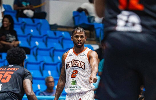 Yeison Colom&eacute; vuelve a decidir con triple para Ca&ntilde;eros