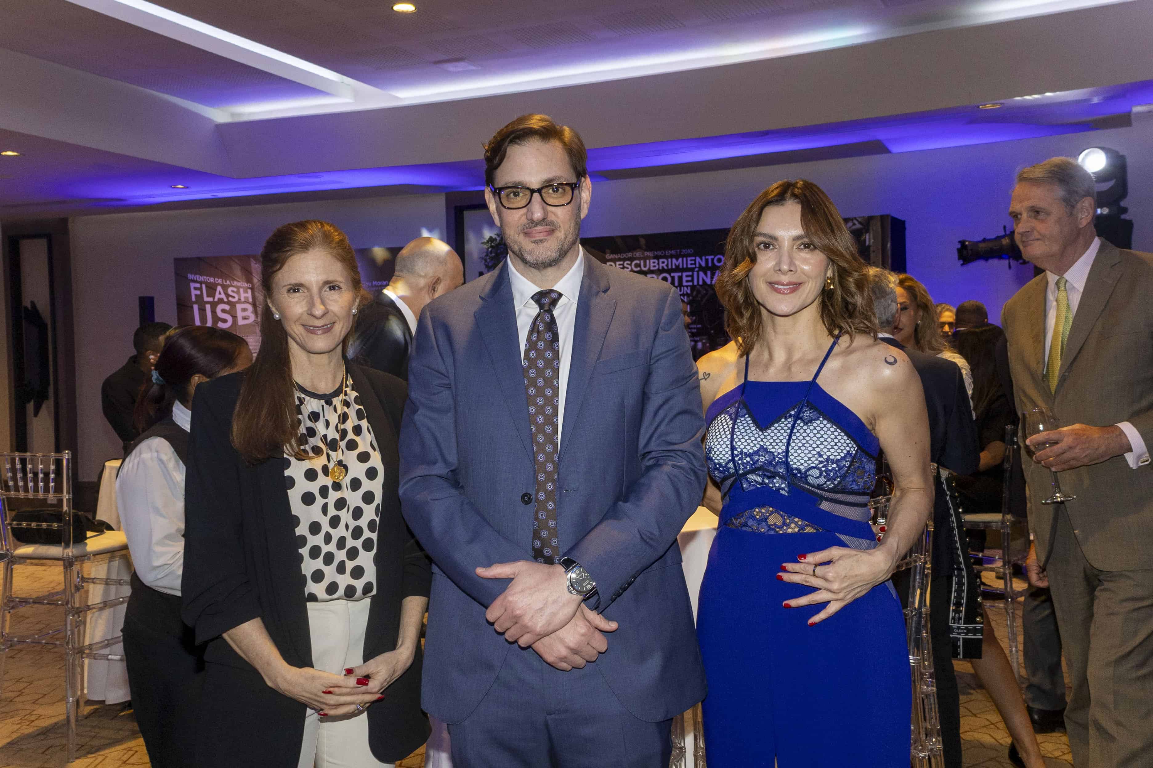Roc&iacute;o Armenteros, Ilan Dabara y Paula Rivera.