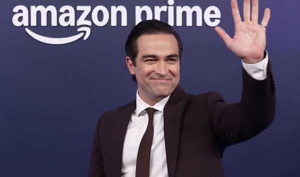 El actor mexicano Alfonso Herrera dar&aacute; voz a El gato con sombrero en Latinoam&eacute;rica