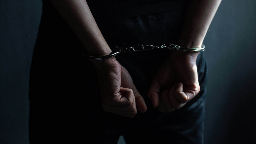 Agente penitenciario es condenado a 10 años por atraco a una mujer en Santiago Agente penitenciario es condenado a 10 años por atraco a una mujer en Santiago