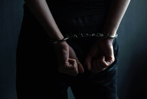 Imponen 20 a&ntilde;os de prisi&oacute;n a un hombre que se asoci&oacute; con otros dos para violar a una adolescente