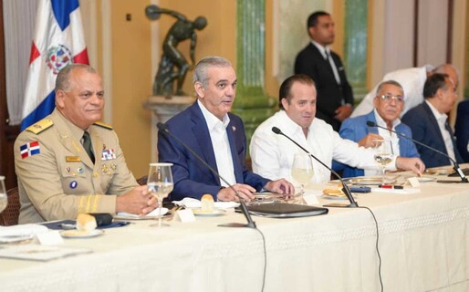 Gobierno anuncia que ampliar&aacute; verja fronteriza y construir&aacute; mercado binacional en Restauraci&oacute;n