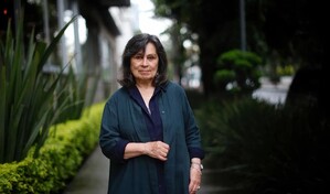 Laura Restrepo: "O nos avivamos, o el g&eacute;nero novela se nos volver&aacute; un plomazo"