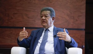 Leonel Fernández defiende a Trump: cualquier país tiene derecho soberano a deportar