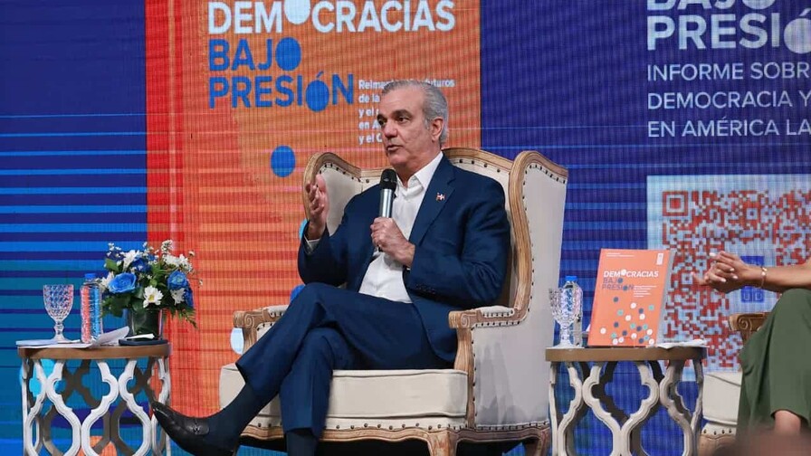 Presidente Abinader valora informe sobre democracia y resalta avances en el país Presidente Abinader valora informe sobre democracia y resalta avances en el país