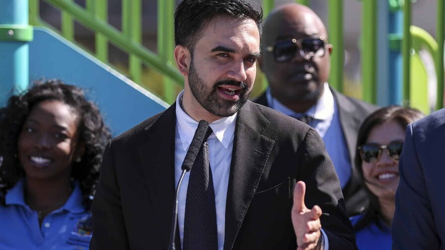 El alcalde de NY emitió su voto anticipado y promueve a sus candidatos para las primarias de Nueva York El alcalde de NY emitió su voto anticipado y promueve a sus candidatos para las primarias de Nueva York