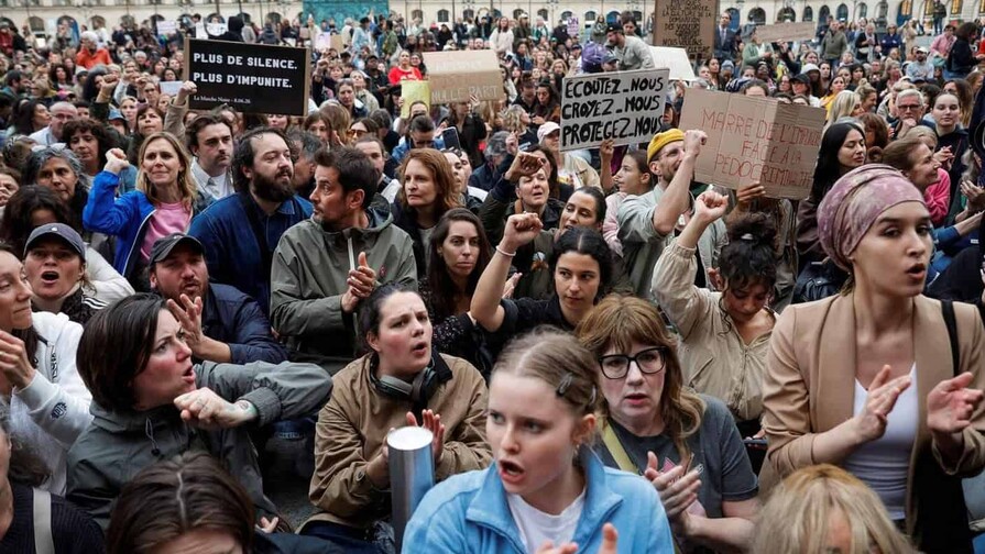 Miles de personas protestan en Francia por la lentitud judicial ante casos de pederastia Miles de personas protestan en Francia por la lentitud judicial ante casos de pederastia
