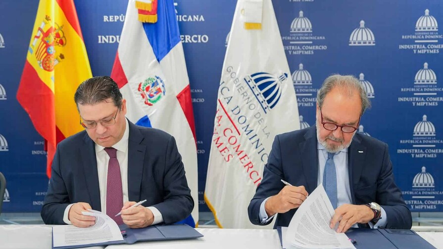 MICM y el Banco de Sabadell suscriben acuerdo para atraer empresas españolas a RD MICM y el Banco de Sabadell suscriben acuerdo para atraer empresas españolas a RD