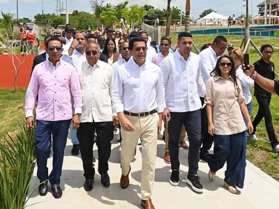 Collado supervisa parque urbano de Haina; será entregado pronto