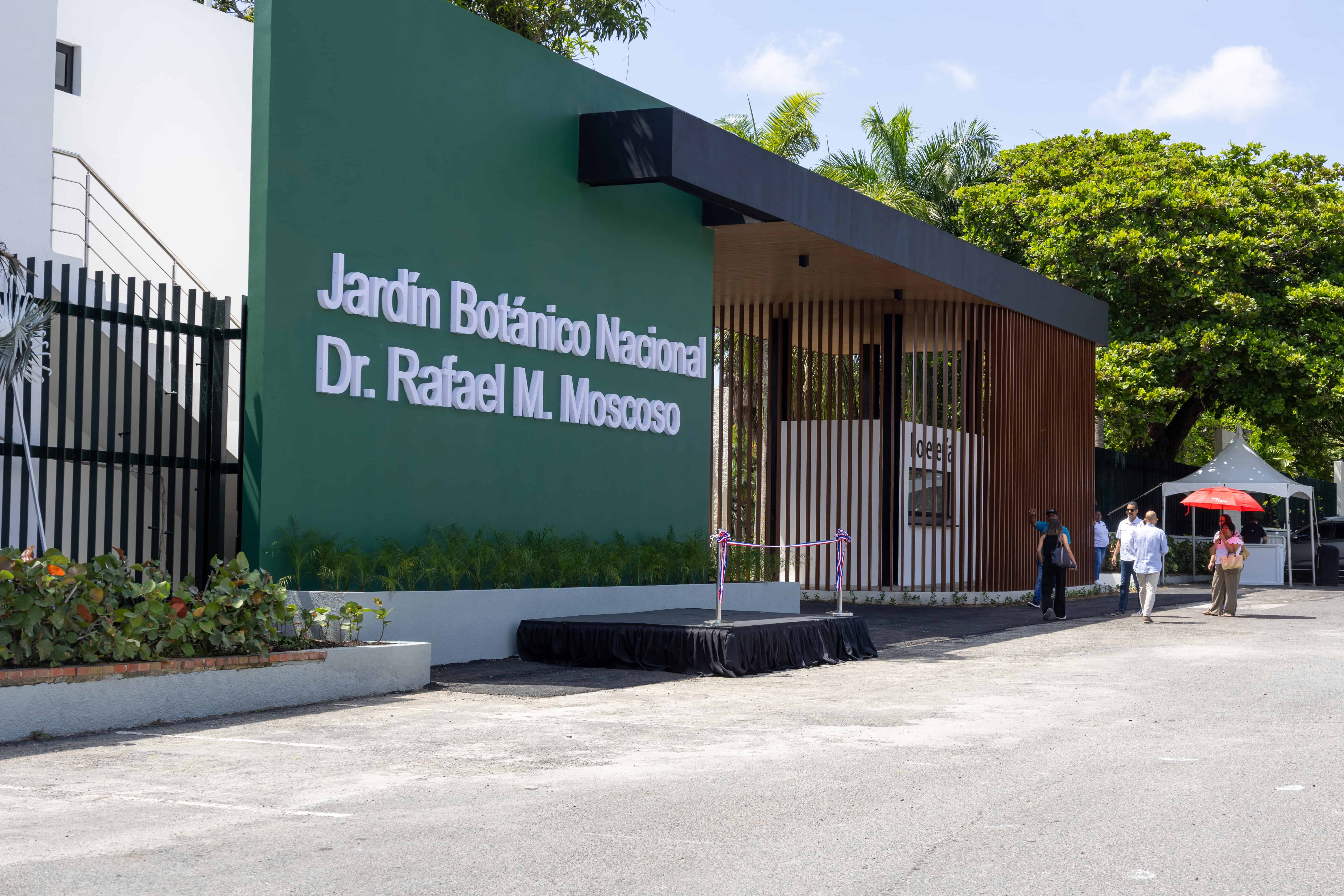 Entrada principal del Jardín Botánico.