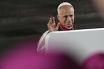 El papa León XIV bendice la Torre de Jesús de la Sagrada Familia en el centenario de Gaudí