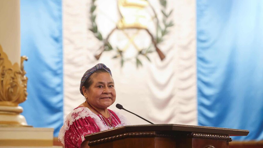 Guatemala dedicará feria del libro a la Premio Nobel de la Paz Rigoberta Menchú Guatemala dedicará feria del libro a la Premio Nobel de la Paz Rigoberta Menchú