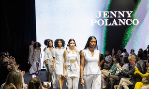 Jenny Polanco celebra el Caribe con La conoc&iacute; bailando en Casa de Campo Fashion Week
